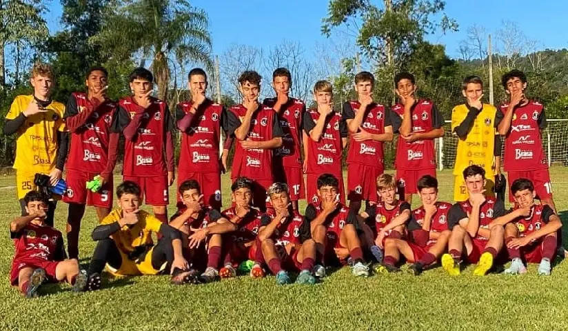 Futebol: Base do Juventus estreia com vitória na Copa Santa Catarina