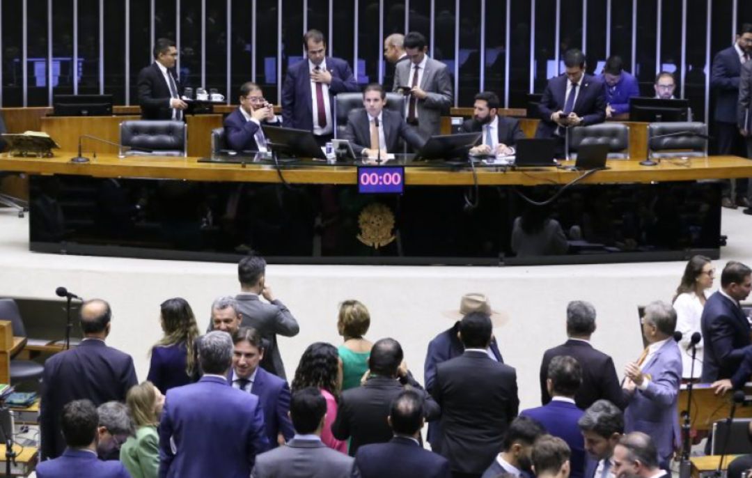 Deputados federais de Santa Catarina: como votaram sobre o aumento de cadeiras na Câmara
