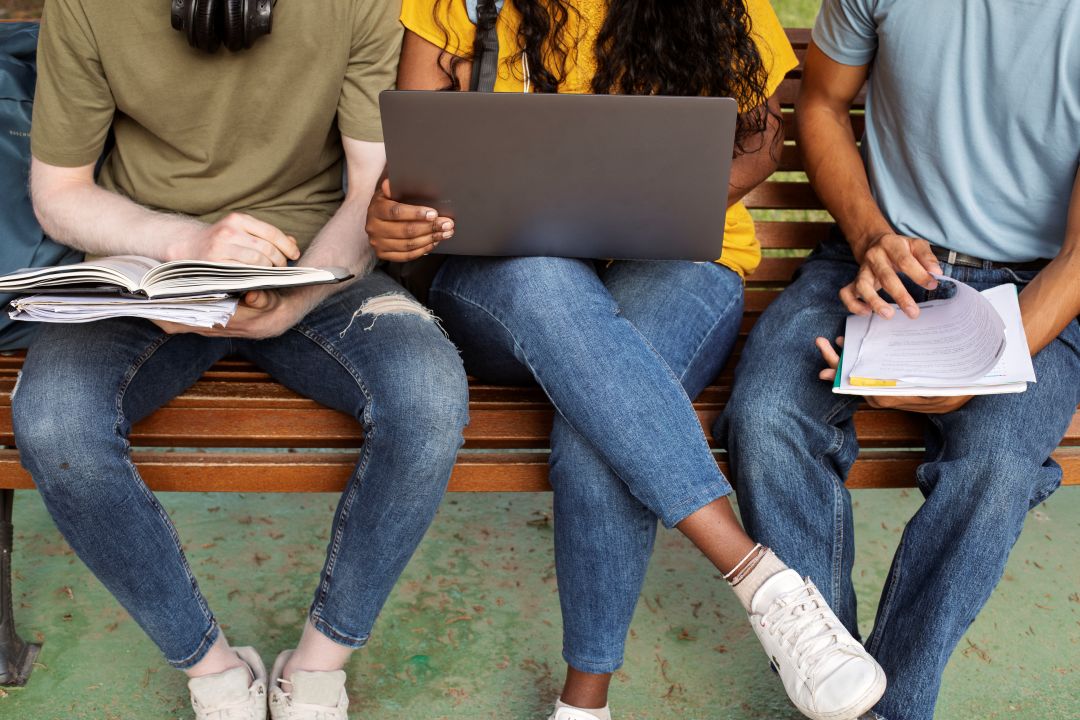 Universidade Gratuita: alunos na faculdade