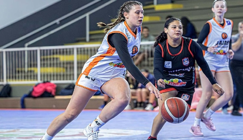 Basquete: Jaraguá do Sul vence três jogos no estadual