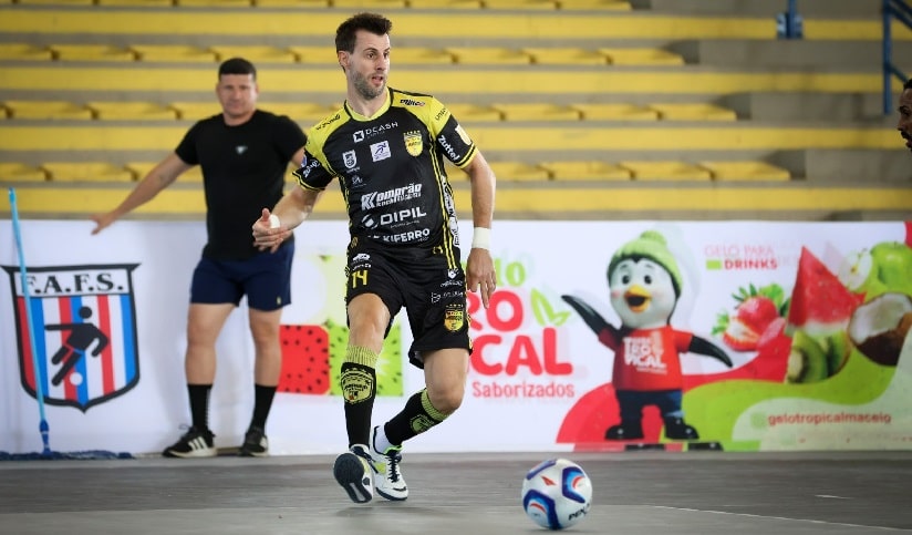 Futsal: Jaraguá goleia o Campo Novo na estreia da Taça Brasil