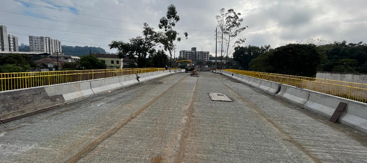 obras na Ponte do Brasão