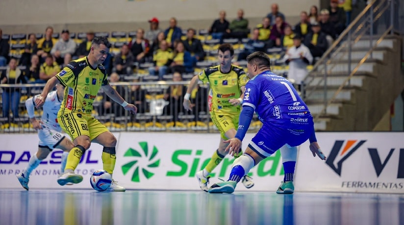 Futsal: Jaraguá faz duelo de gigantes contra Sorocaba pela LNF