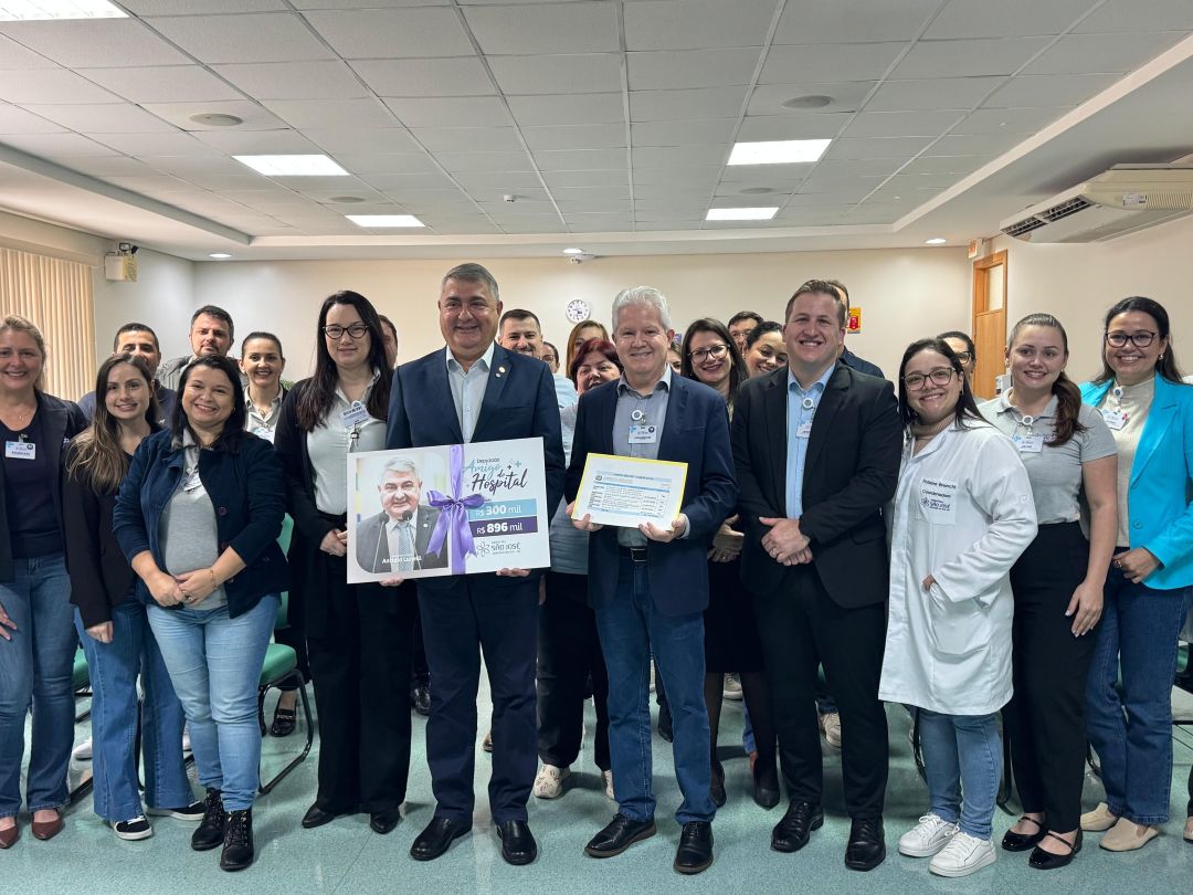 Lunelli visita Hospital São José e entrega emenda de R$ 1,2 milhão