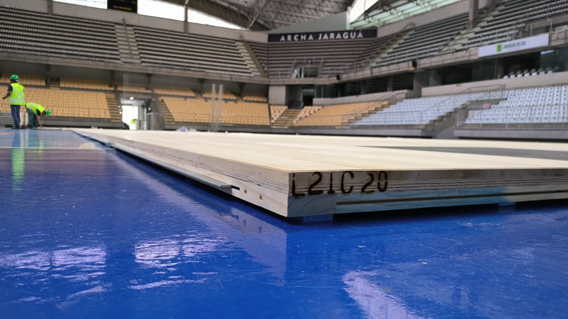Piso flutuante da Arena Jaraguá está quase pronto! Veja o que falta para a inauguração