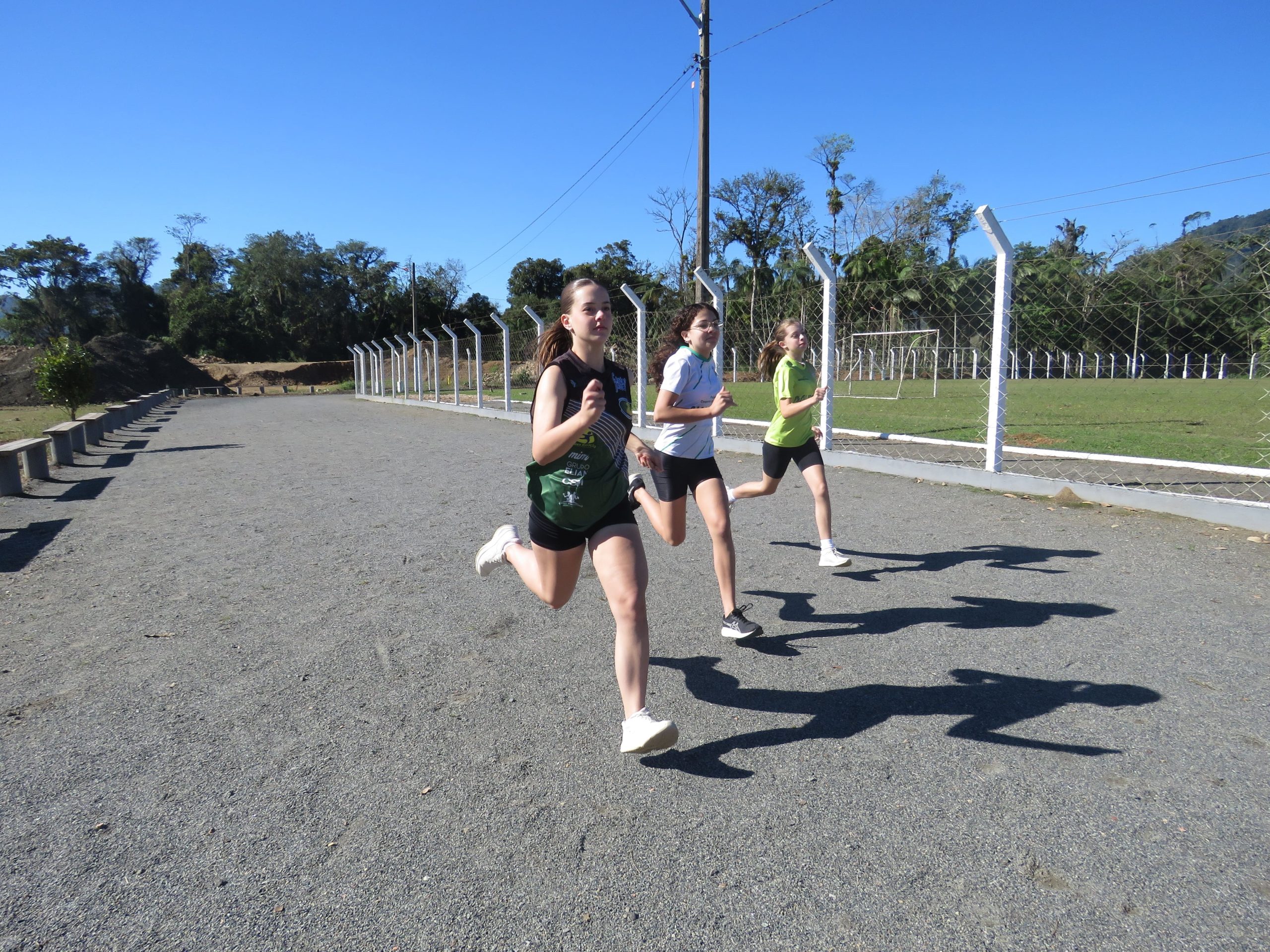 Atletismo: Schroeder finaliza preparação para o estadual sub-16