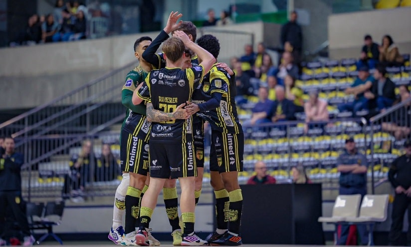 Futsal: Jaraguá goleia o Tubarão e garante a liderança na Série Ouro