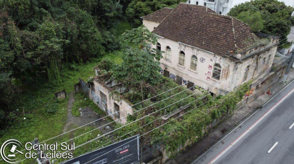 Casarão histórico vai a leilão com lance milionário em Florianópolis; entenda!