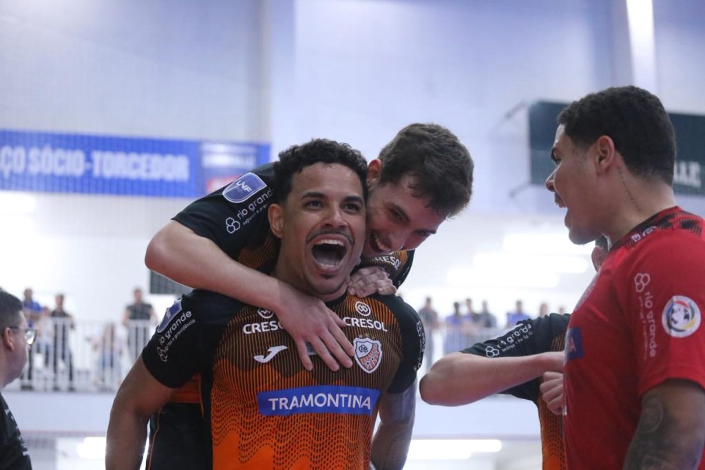 Carlos Barbosa vence o São Lourenço e encara o Corinthians nos playoffs da LNF