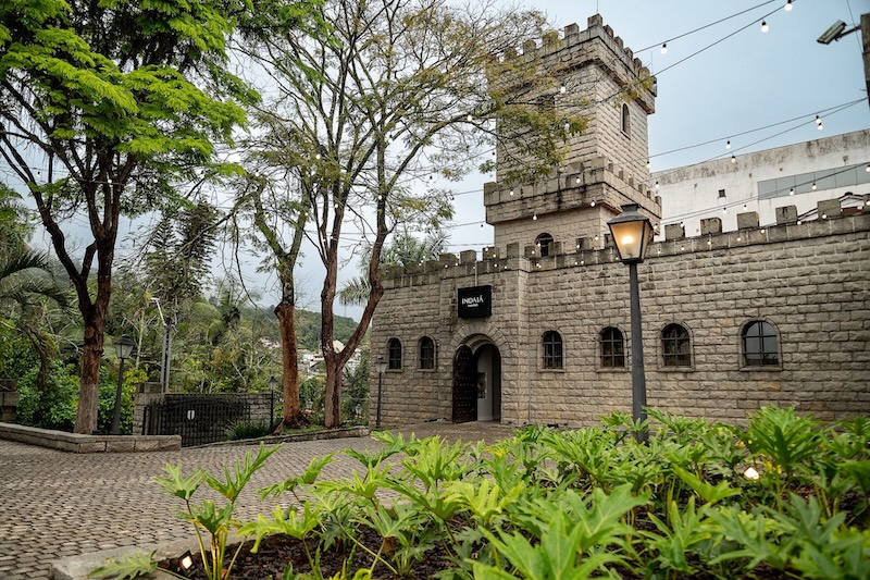 FOTOS: Conheça o castelo medieval em Blumenau que guarda mistérios há 40 anos