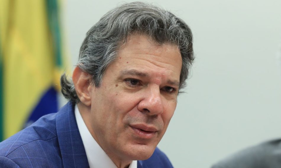 Haddad critica emenda dos precatórios e diz que calote desmoraliza o país