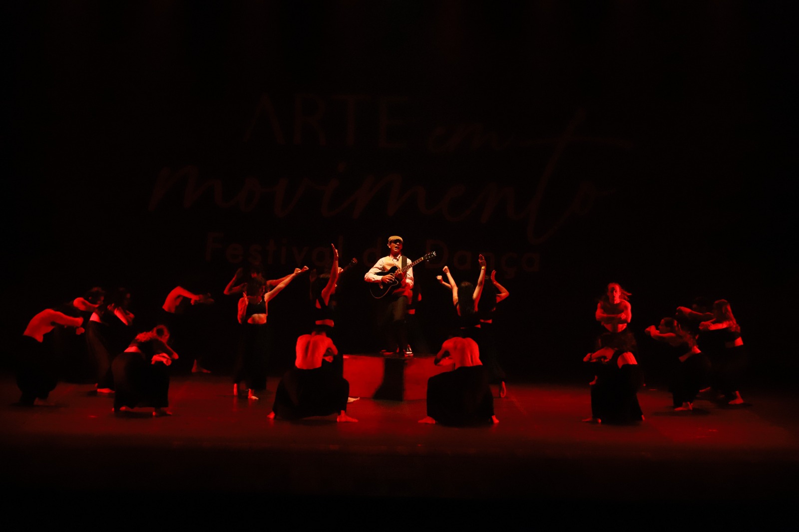 JAM Studio domina o Festival Arte em Movimento com emoção e força nas Danças Urbanas