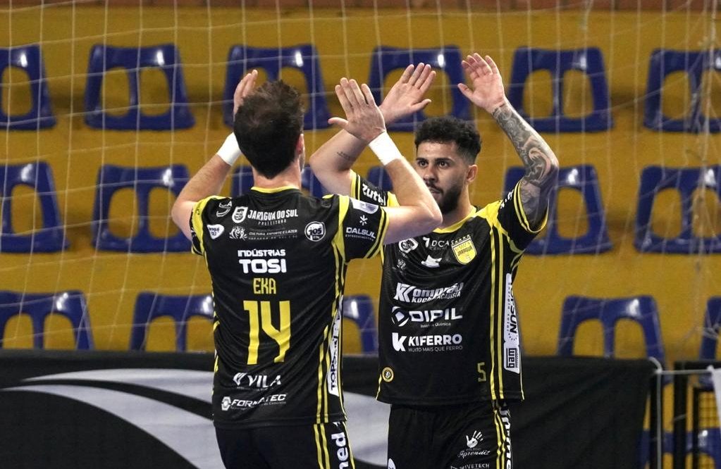 Jaraguá Futsal vence o Russo Preto e garante vaga na semifinal da Copa Sul