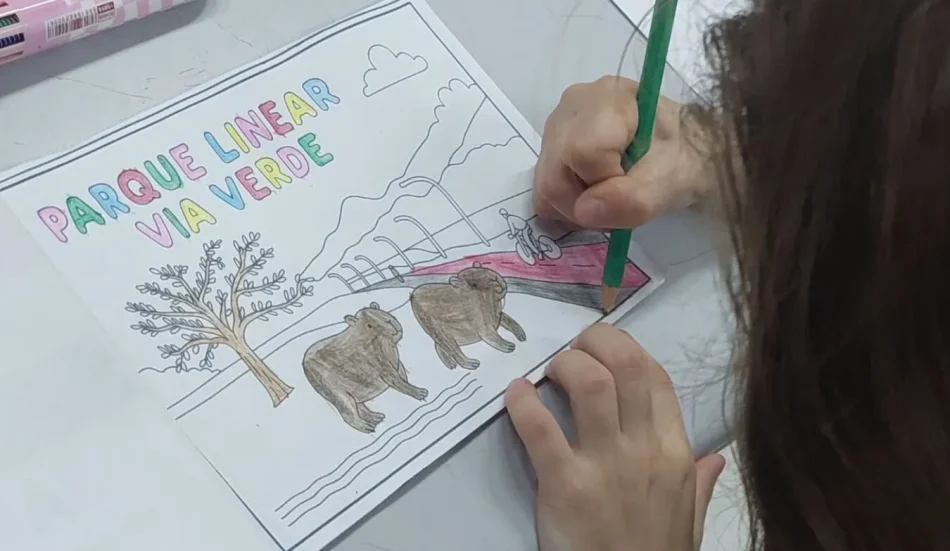 Alunos de Jaraguá recriam pontos da cidade com IA e viram destaque na escola