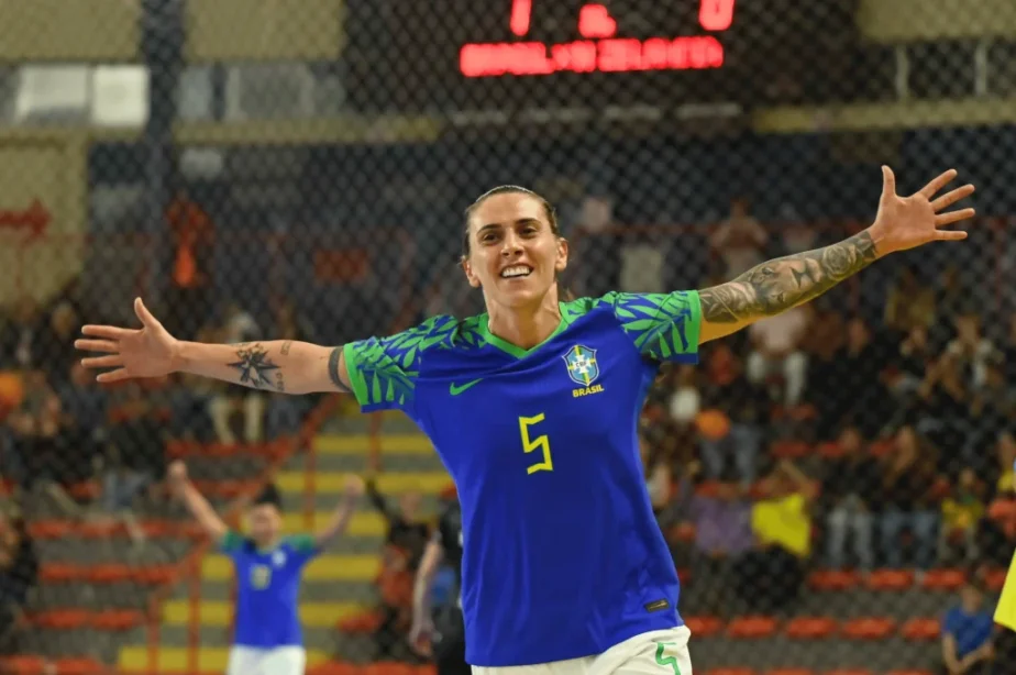 De bordar camisas à Copa do Mundo: a trajetória de Tampa, craque da Seleção de Futsal