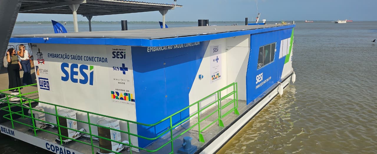 Barco elétrico da WEG leva atendimento médico a comunidades isoladas da Amazônia