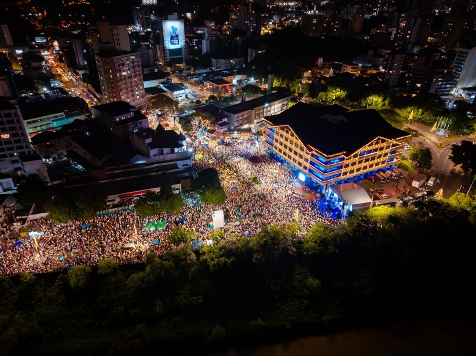 Réveillon de Blumenau terá show da Turma do Pagode e queima de fogos; veja!