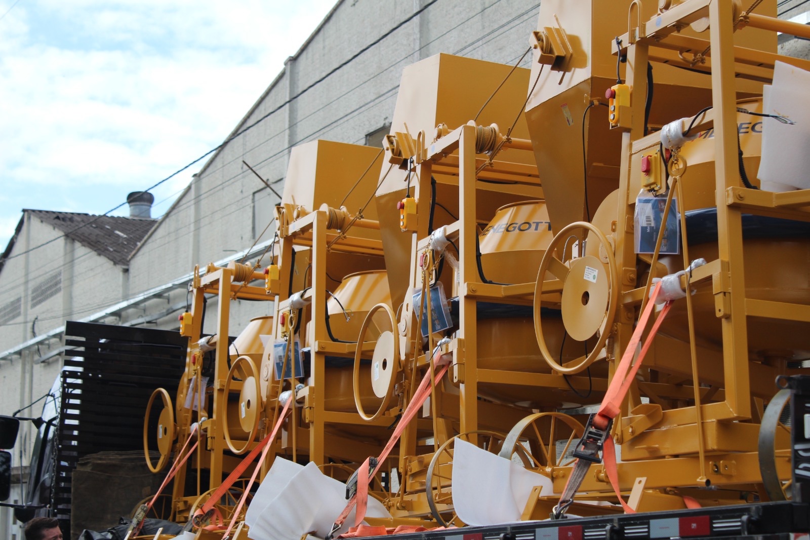 Como uma empresa de Jaraguá ajudou a transformar os canteiros de obra no Brasil