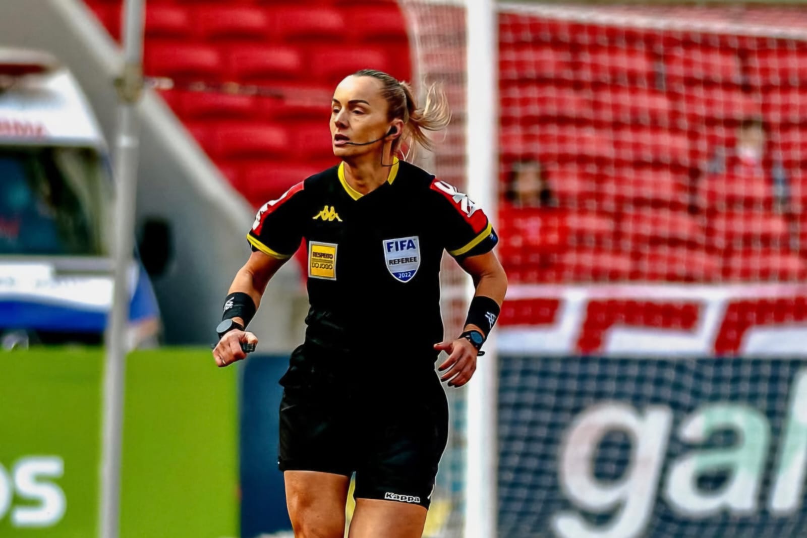 Árbritra jaraguaense vai apitar Copa do Mundo feminina e ganha destaque no site da FIFA