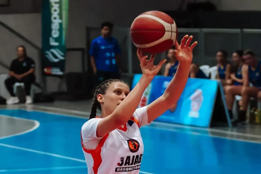 Jaraguá começa os Jasc com vitórias no basquete e vôlei masculino