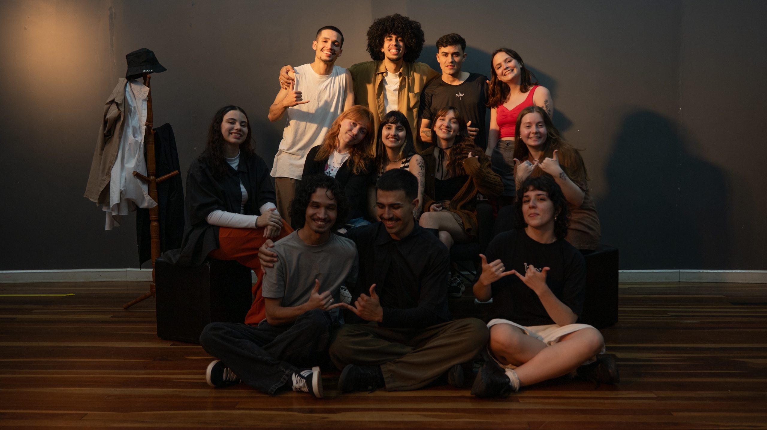 Grupo de dança jaraguaense fará show nostálgico com hits dos anos 2000 em dezembro, saiba mais!