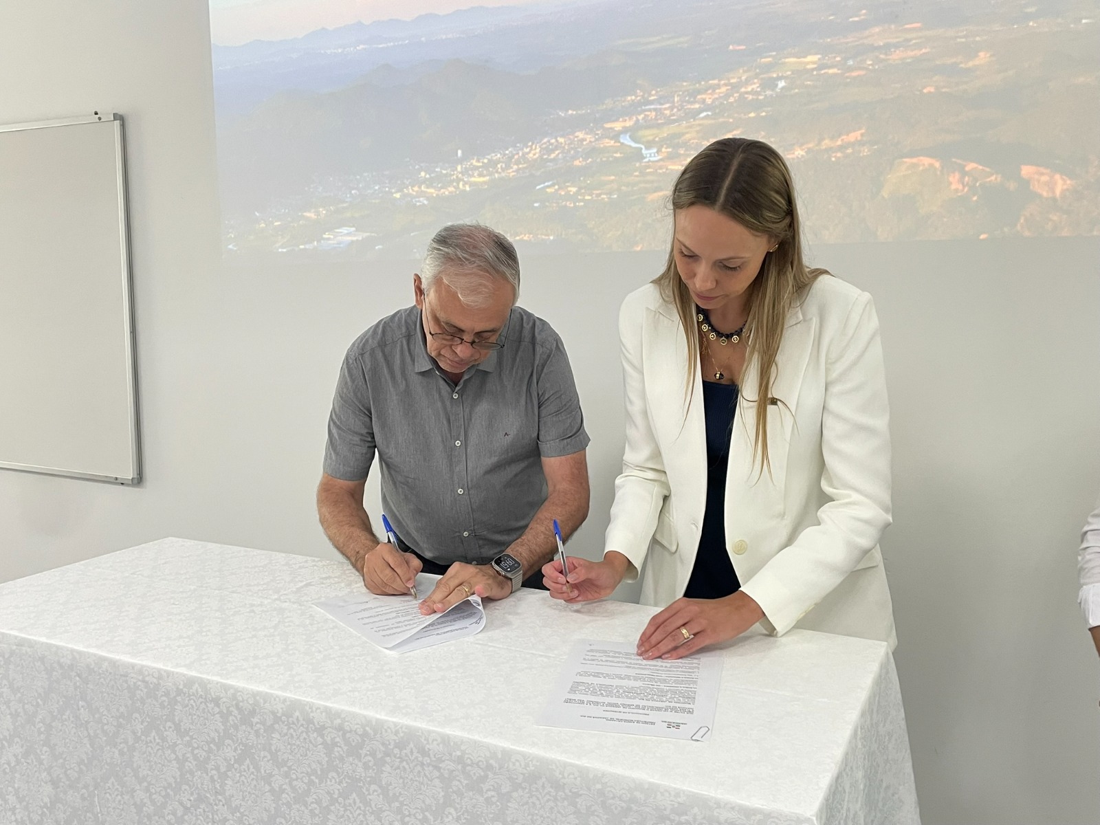 Jaraguá do Sul lança agência pioneira para atrair investimentos sustentáveis