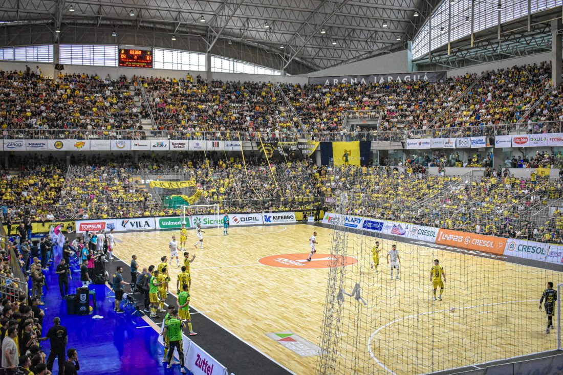 Jaraguá Futsal vira destaque em matéria do InfoMoney como exemplo nacional de engajamento esportivo