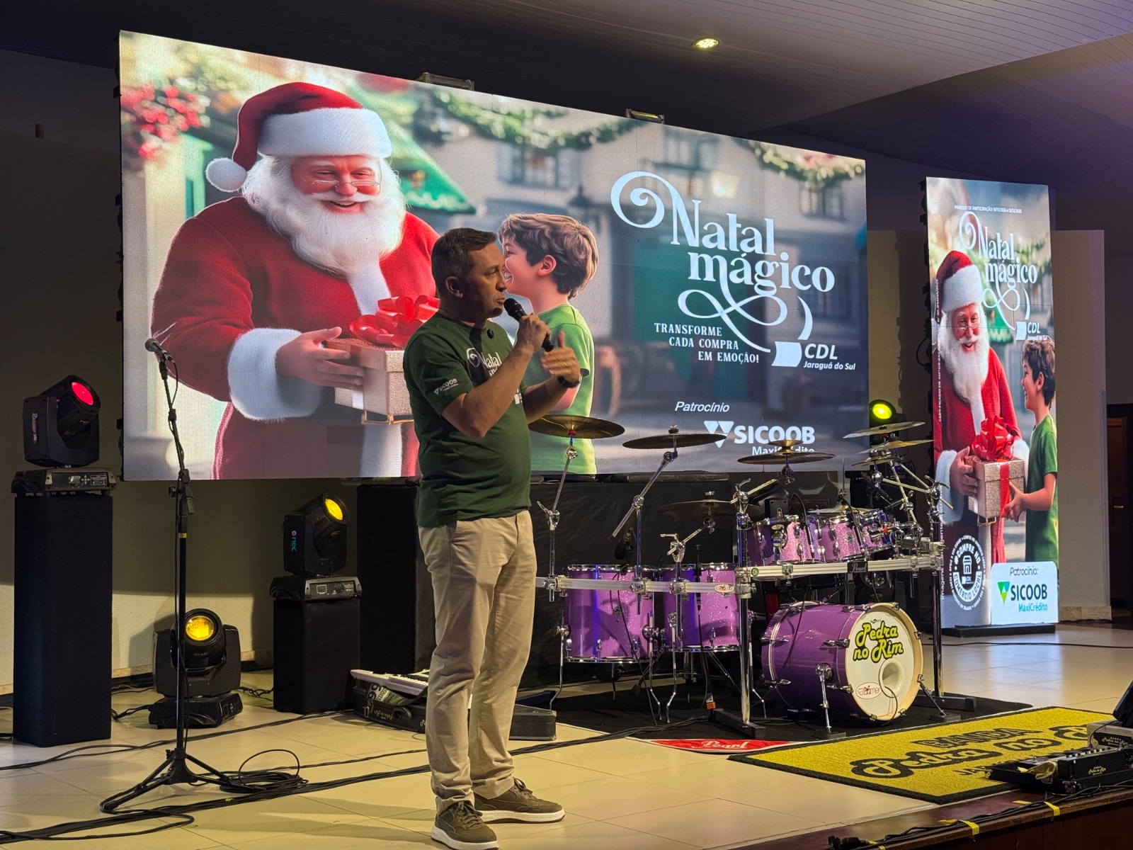 Natal Mágico da CDL foi lançado nesta quarta (29) com evento lotado no Baependi