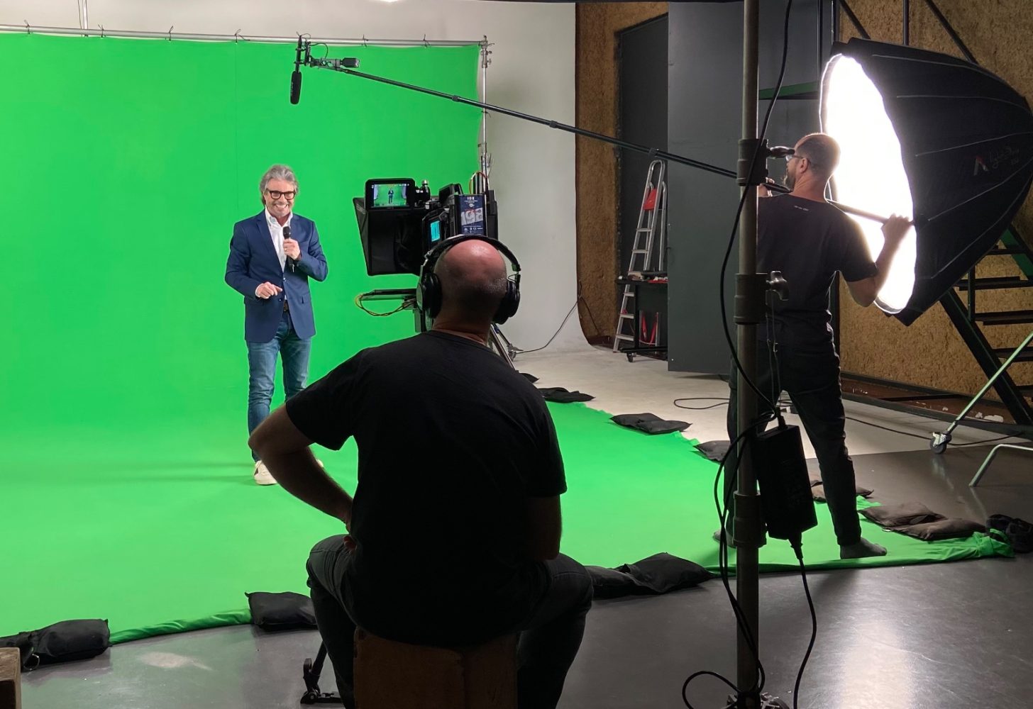 Empresa de SC lança campanha contra pegadinhas da Black Friday com João Kleber