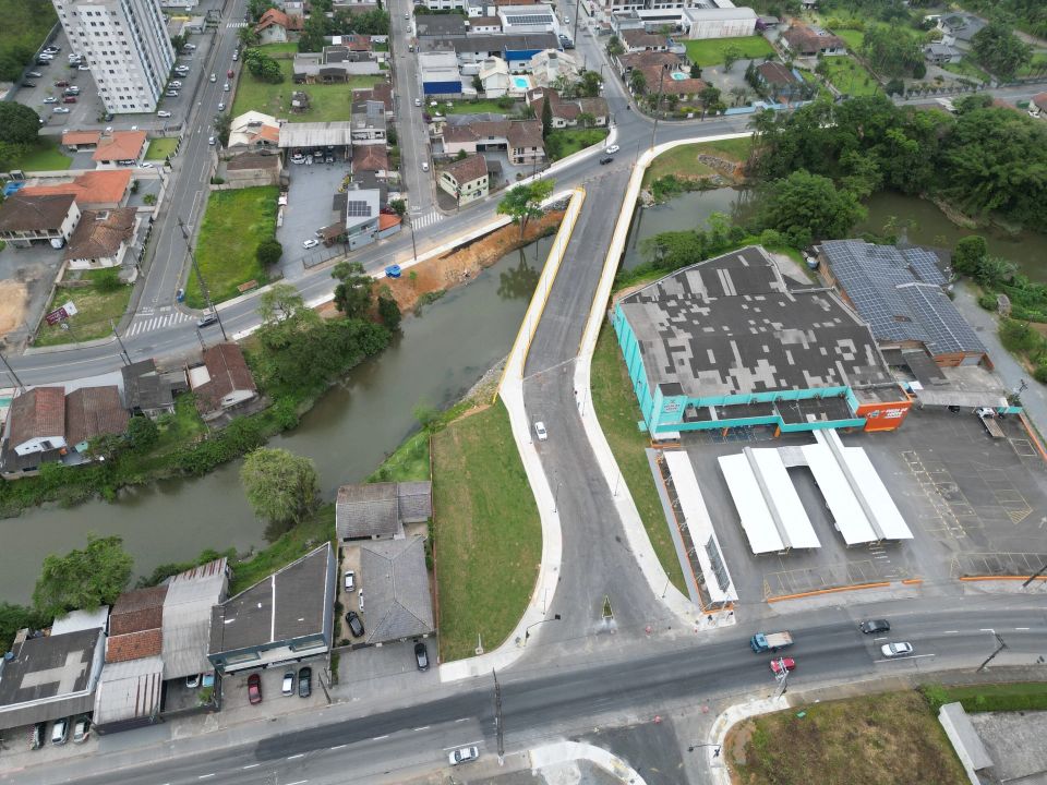Ponte do Brasão é liberada em Jaraguá do Sul e muda trânsito entre Barra e São Luís