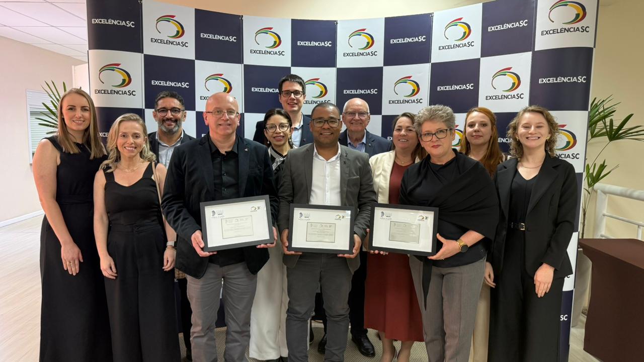 Hospital de Guaramirim recebe prêmio estadual por excelência em gestão