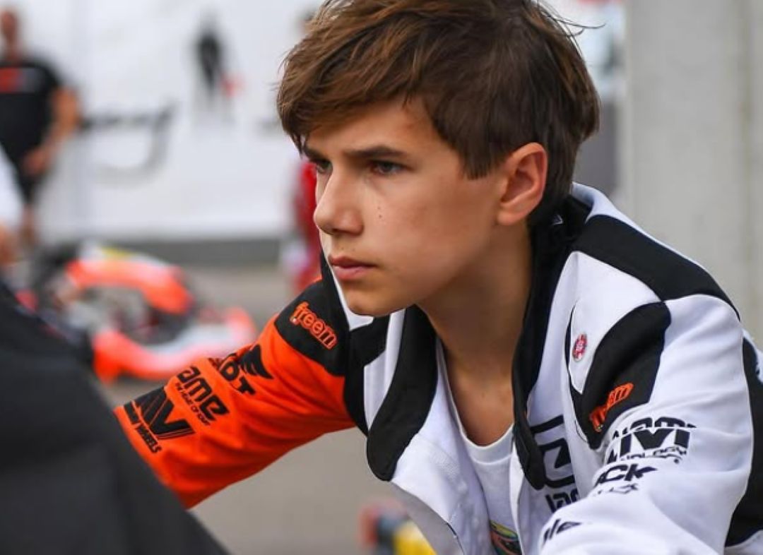 Filho de jaraguaense, Beco Bernoldi acelera rumo à Fórmula 1 com estreia na Prema Racing