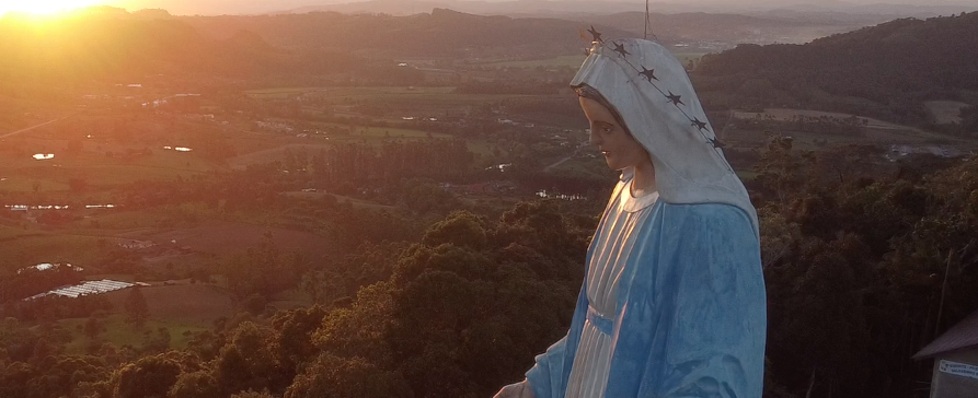 Fé e grandiosidade: SC abriga a maior imagem de Nossa Senhora das Graças do mundo