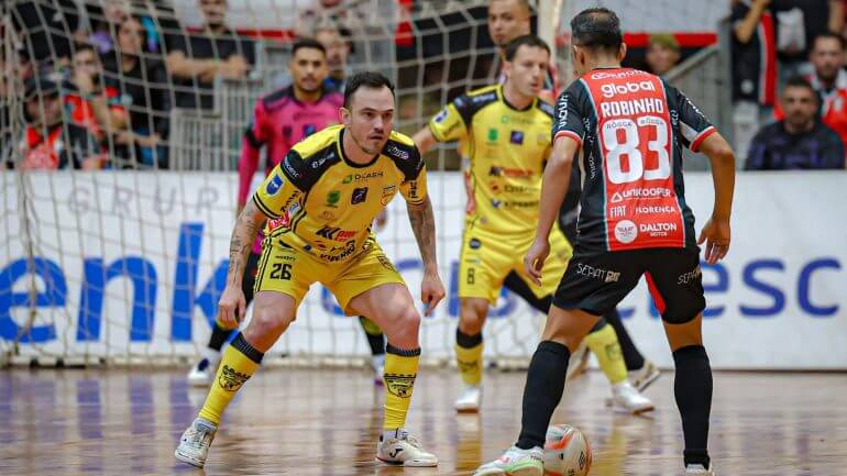 Clássico no estadual: Jaraguá Futsal enfrenta Joinville nesta segunda (15), pelo jogo de ida da final