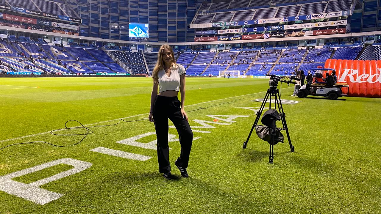 A jaraguaense que transformou uma mudança inesperada em carreira na TV mexicana