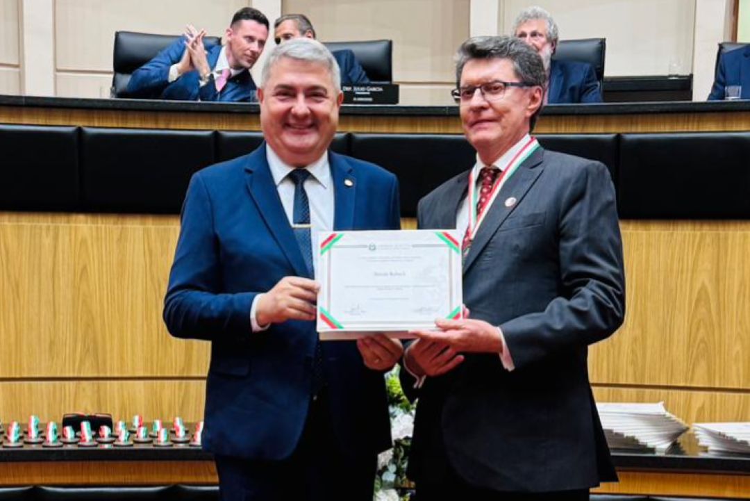 Empresário Renato Raboch, da CSM, é homenageado na Alesc