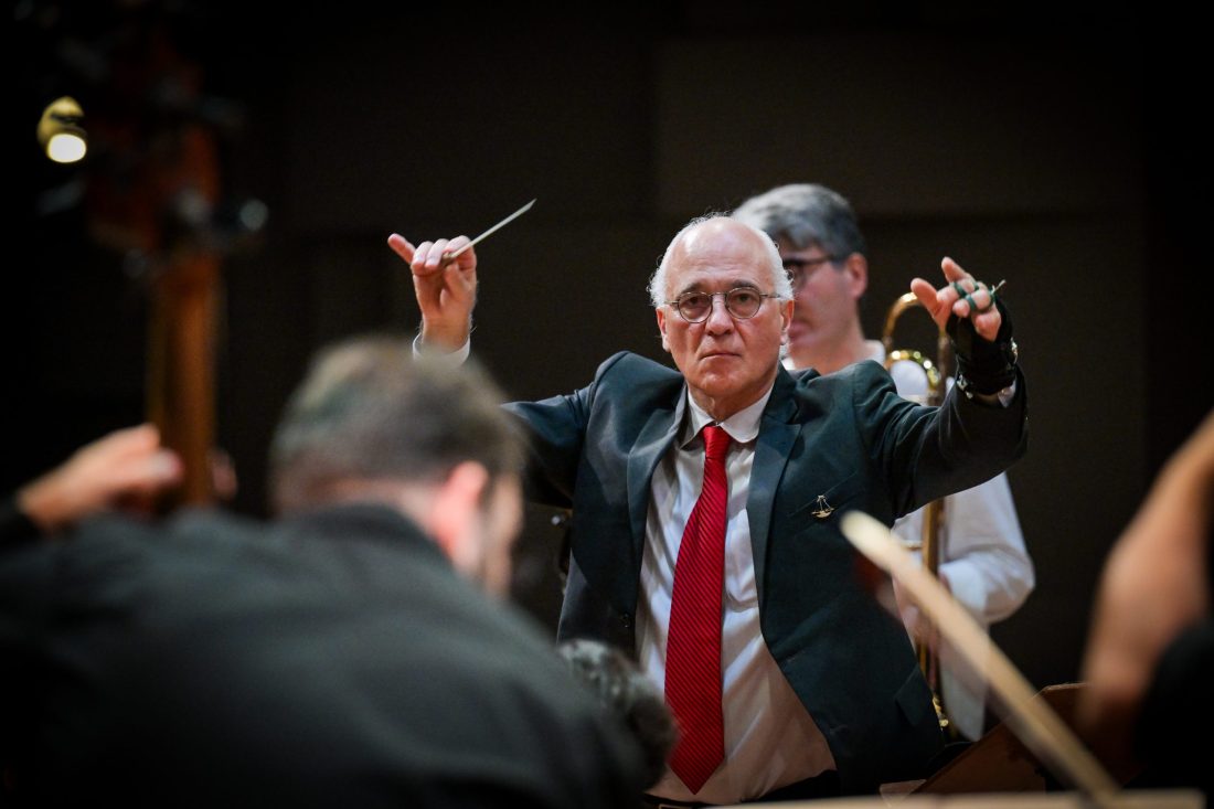 Maestro Alex Klein, fundador do Femusc, recebe título de “Cidadão Catarinense” da Alesc nesta segunda (19)