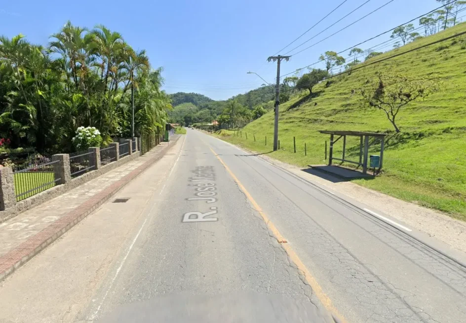 Rua José Martins recebe obra de saneamento e terá trânsito em meia pista