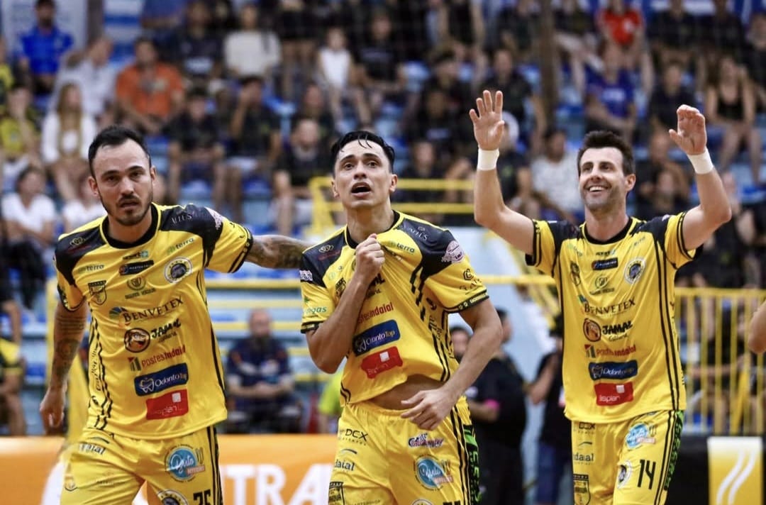 Assista ao vivo: Cachorrões/Jaraguá Futsal no Torneio de Verão de Indaial nesta quinta (22)