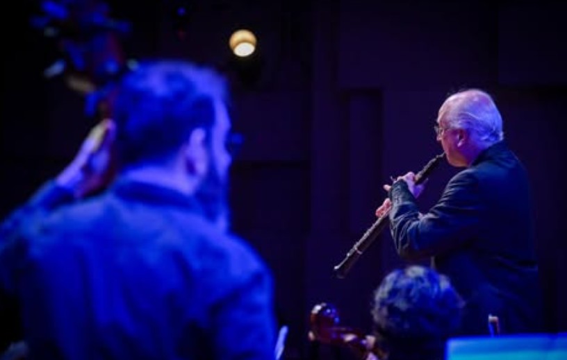 Assista ao vivo: segunda noite de Femusc 2026 tem concerto com músicos de diferentes nações