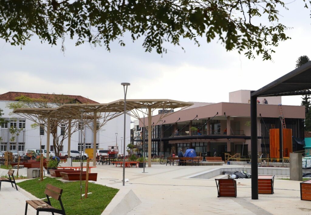 Praça Ângelo Piazera será palco de espetáculos culturais gratuitos nos próximos dias; veja a programação