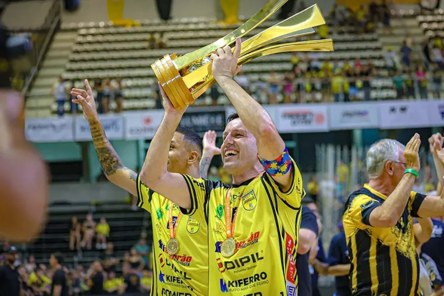 Jaraguá Futsal receberá Troféu “Prêmio Clube Formador” da Fenaclubes