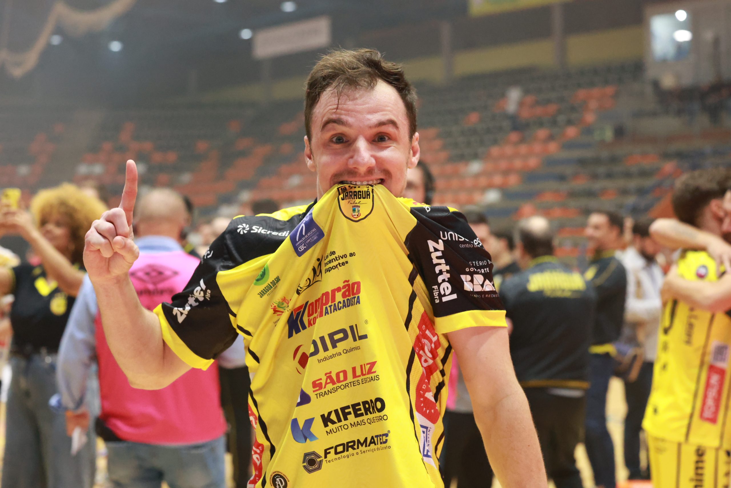 Ídolo do Jaraguá Futsal, Felipe anuncia aposentadoria e fará jogo de despedida; saiba quando