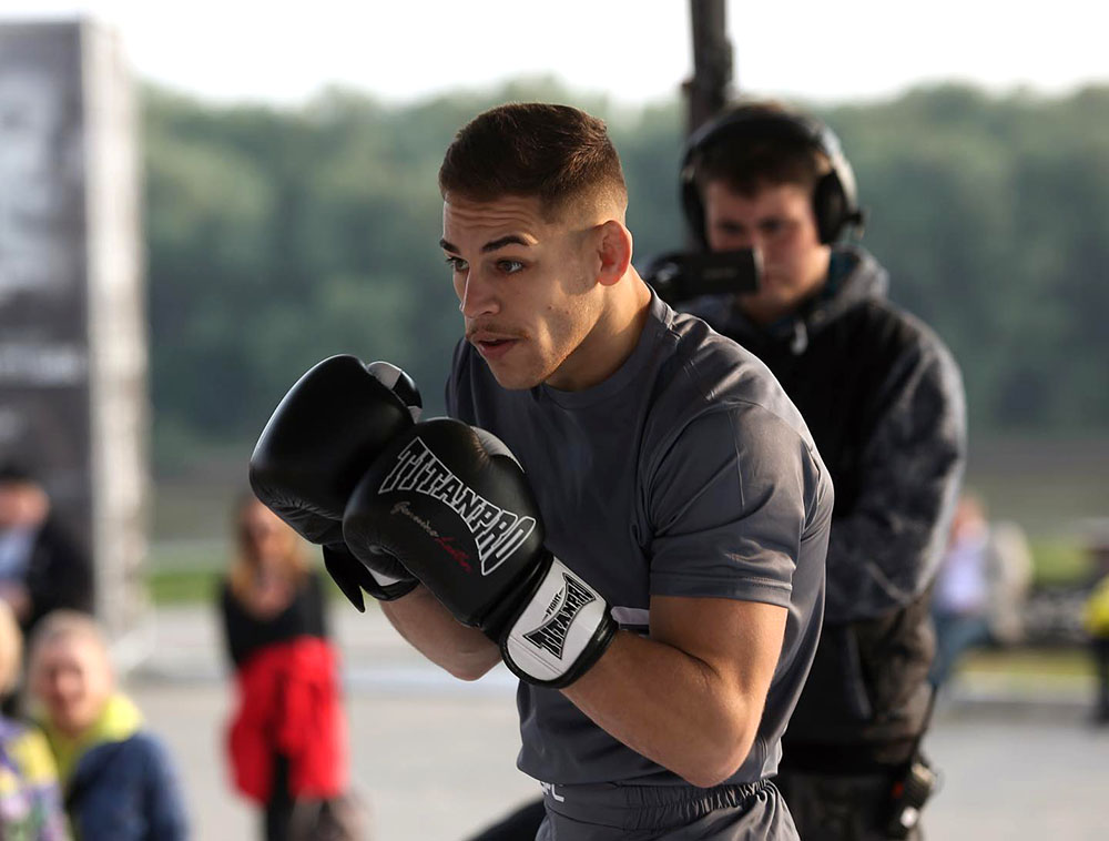 Conheça o jaraguaense que constrói carreira internacional no MMA e sonha em chegar ao UFC