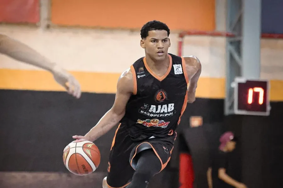 Jaraguá estreia no Catarinense de basquete com duas vitórias sobre Joinville