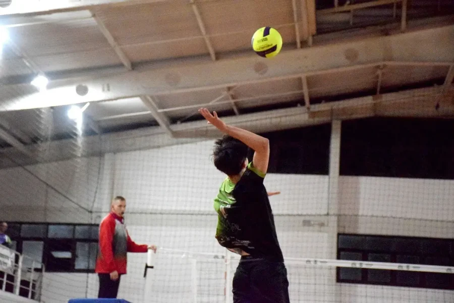 Vôlei de Jaraguá conquista seis vitórias em seis jogos no Estadual