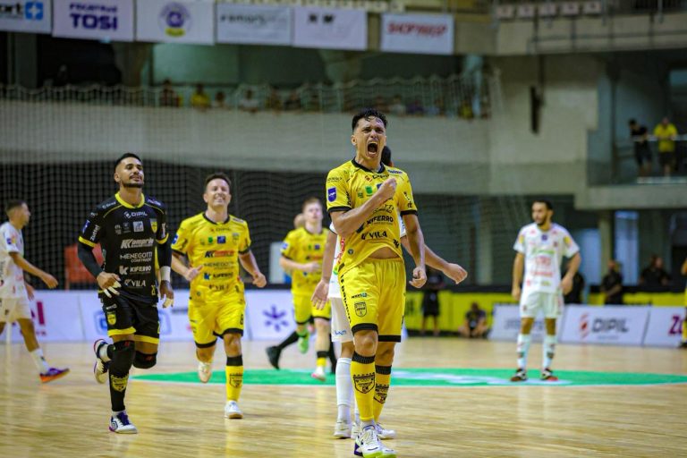 Jaraguá Futsal vence o Atlântico e fica a um empate das oitavas da Copa do Brasil; veja os gols do jogo