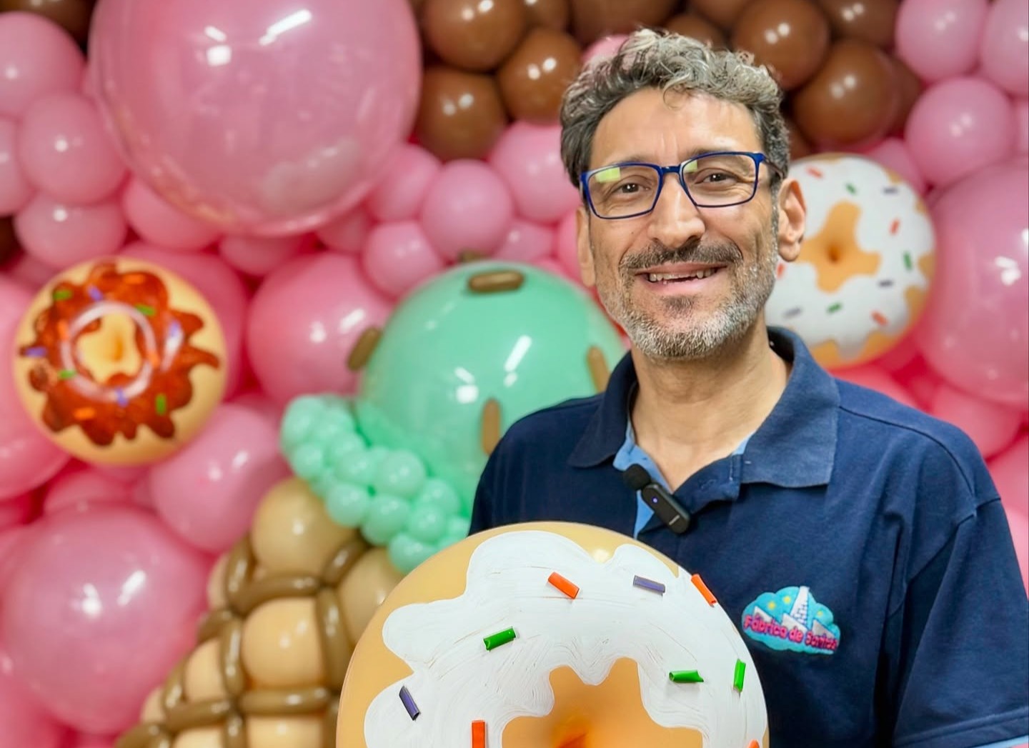 Artista jaraguaense busca patrocínio para tentar entrar no livro dos recordes; entenda