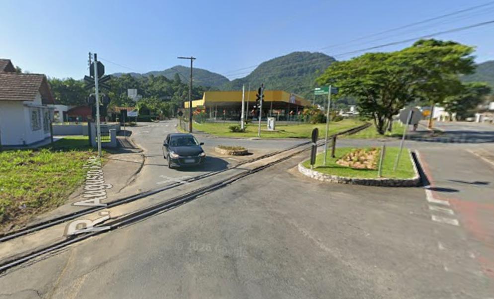 Rua do bairro Vila Baependi terá interdição total por manutenção nos trilhos nesta quinta (16); veja qual