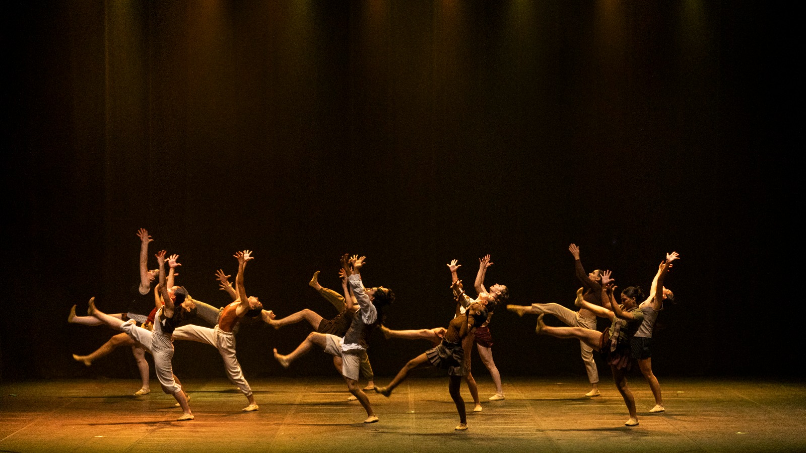 Ballet, dança urbana e mais: SCAR recebe espetáculo com vários estilos de dança nesta quarta (29)